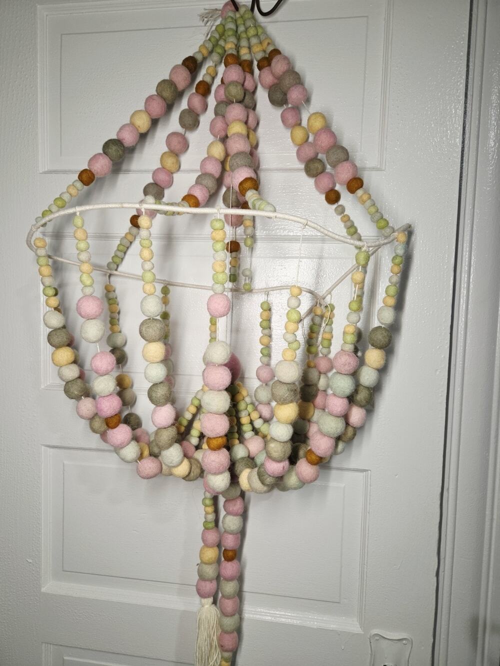 Pom Pom Wool Felt Chandelier Hanging Balinese Boho Coastal Vtg Wall Decor Flaw